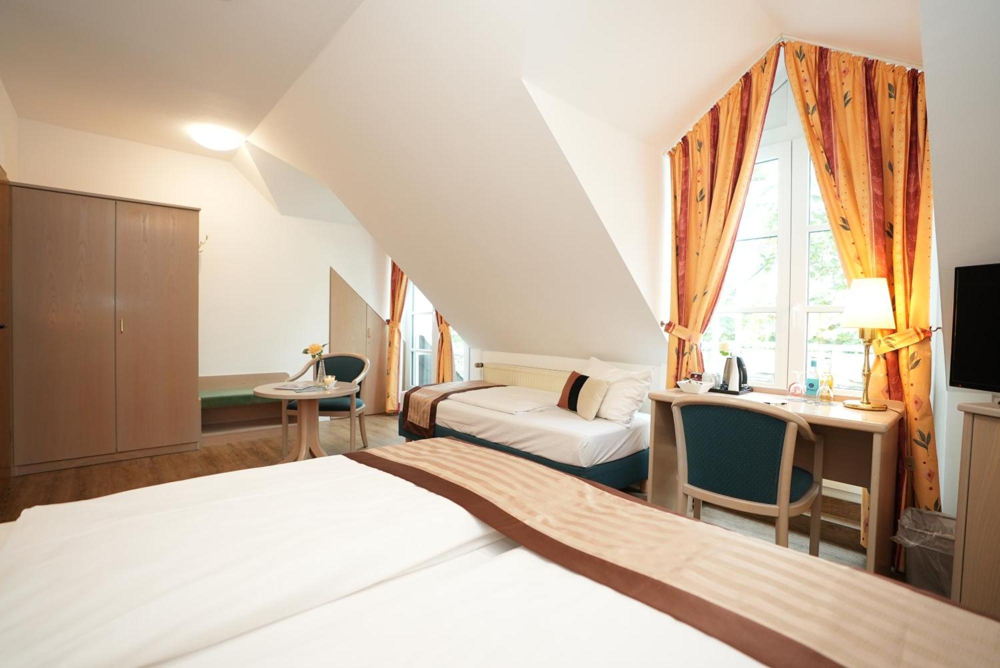 Uno Hotel Posthof سارلويس المظهر الخارجي الصورة