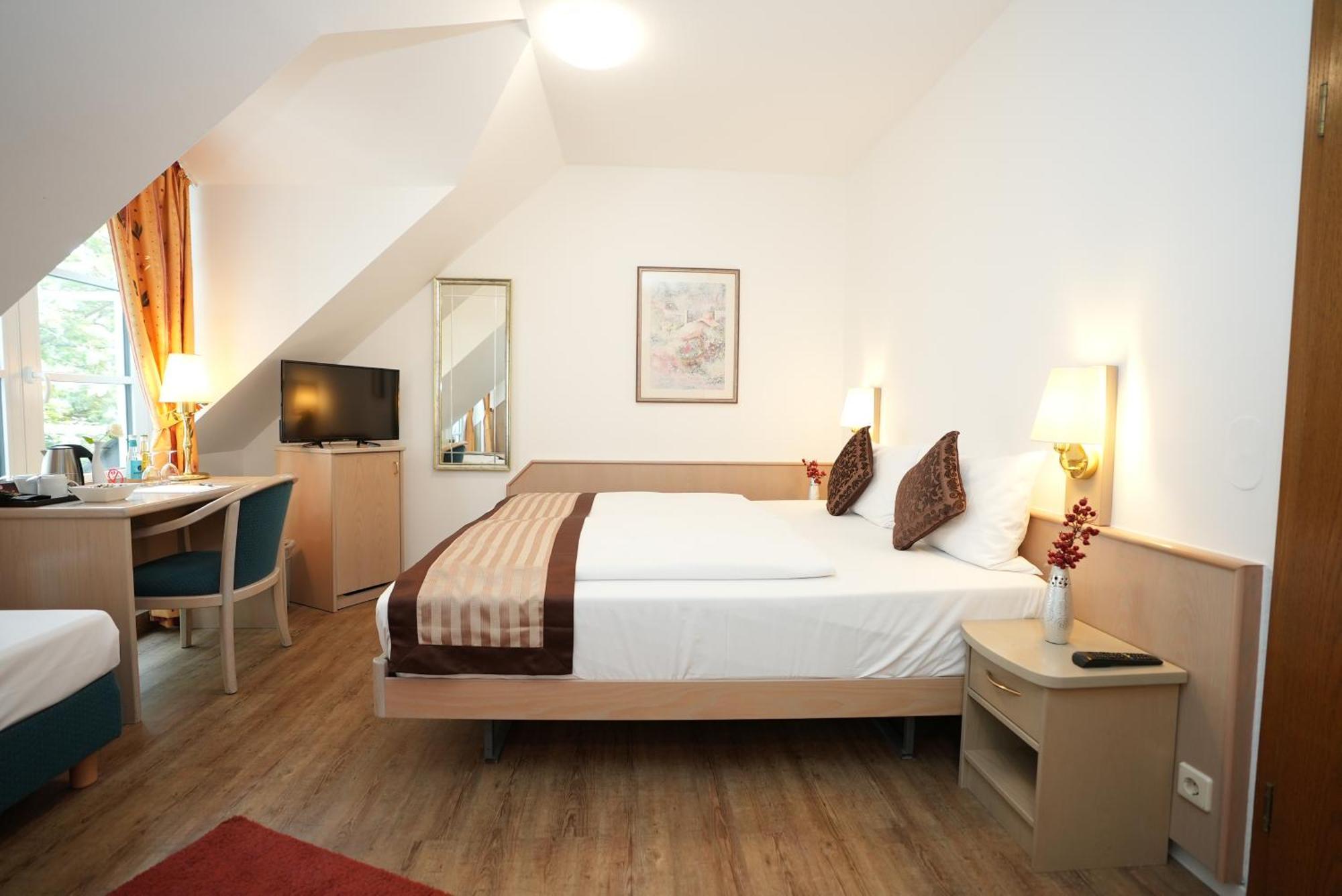 Uno Hotel Posthof سارلويس المظهر الخارجي الصورة
