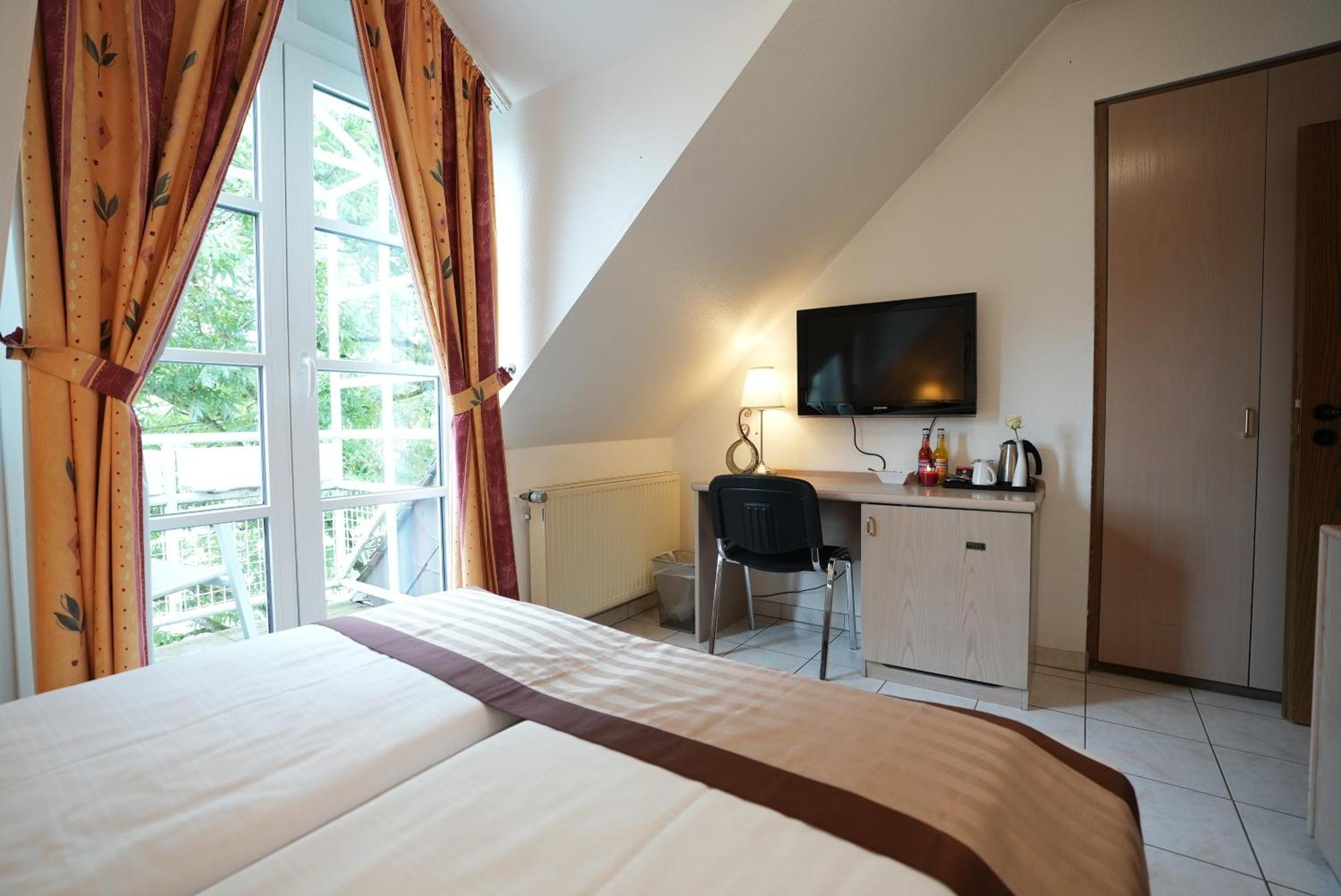 Uno Hotel Posthof سارلويس المظهر الخارجي الصورة