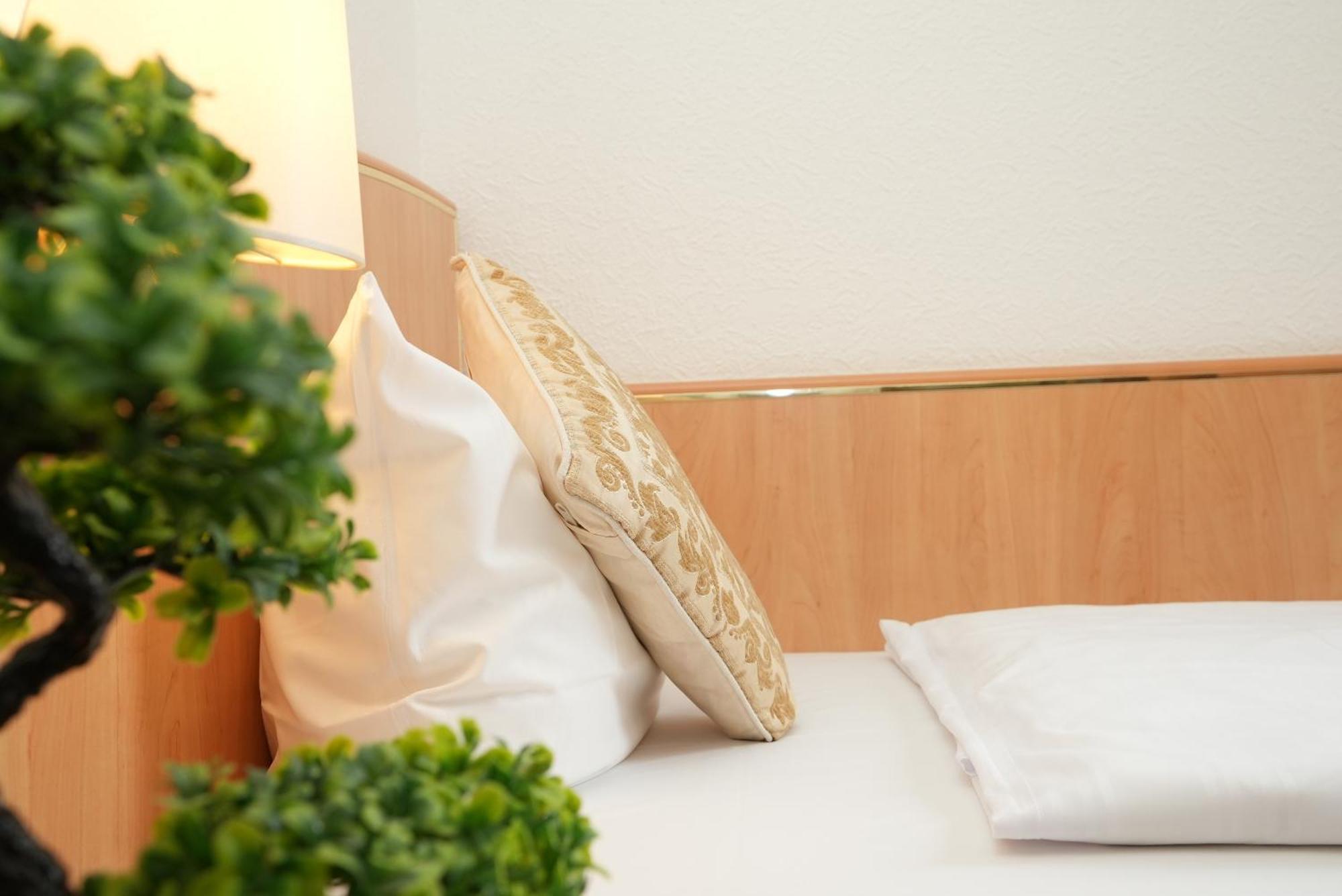 Uno Hotel Posthof سارلويس المظهر الخارجي الصورة